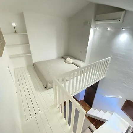 Sulla Promenade Du Port Holiday home *