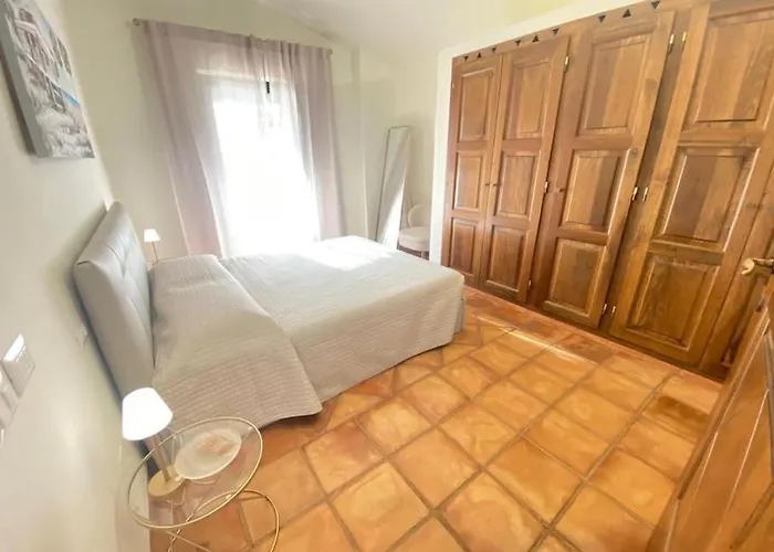 Sulla Promenade Du Port ポルト・チェルボ